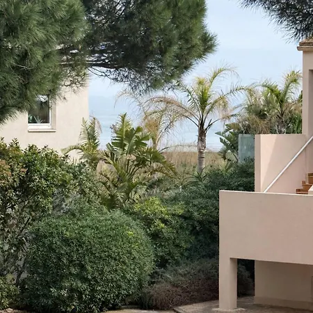 Les Lilas, 4 Personnes * Hyères